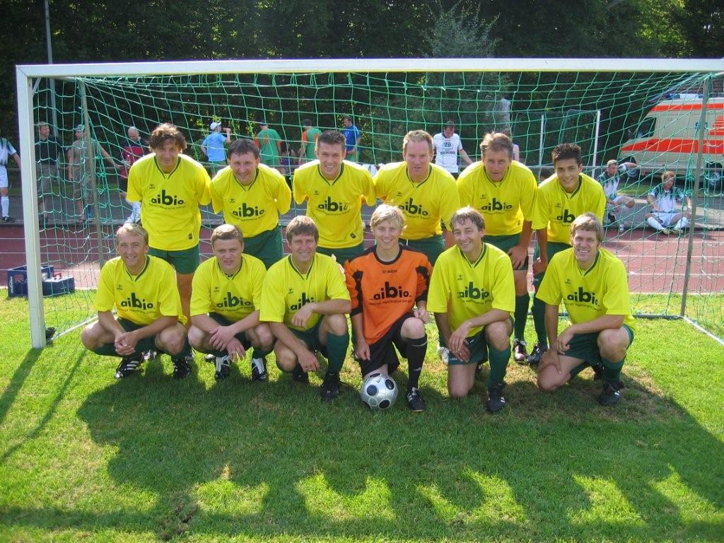 Mannschaft Rapid Rupert in aibio-Trikots